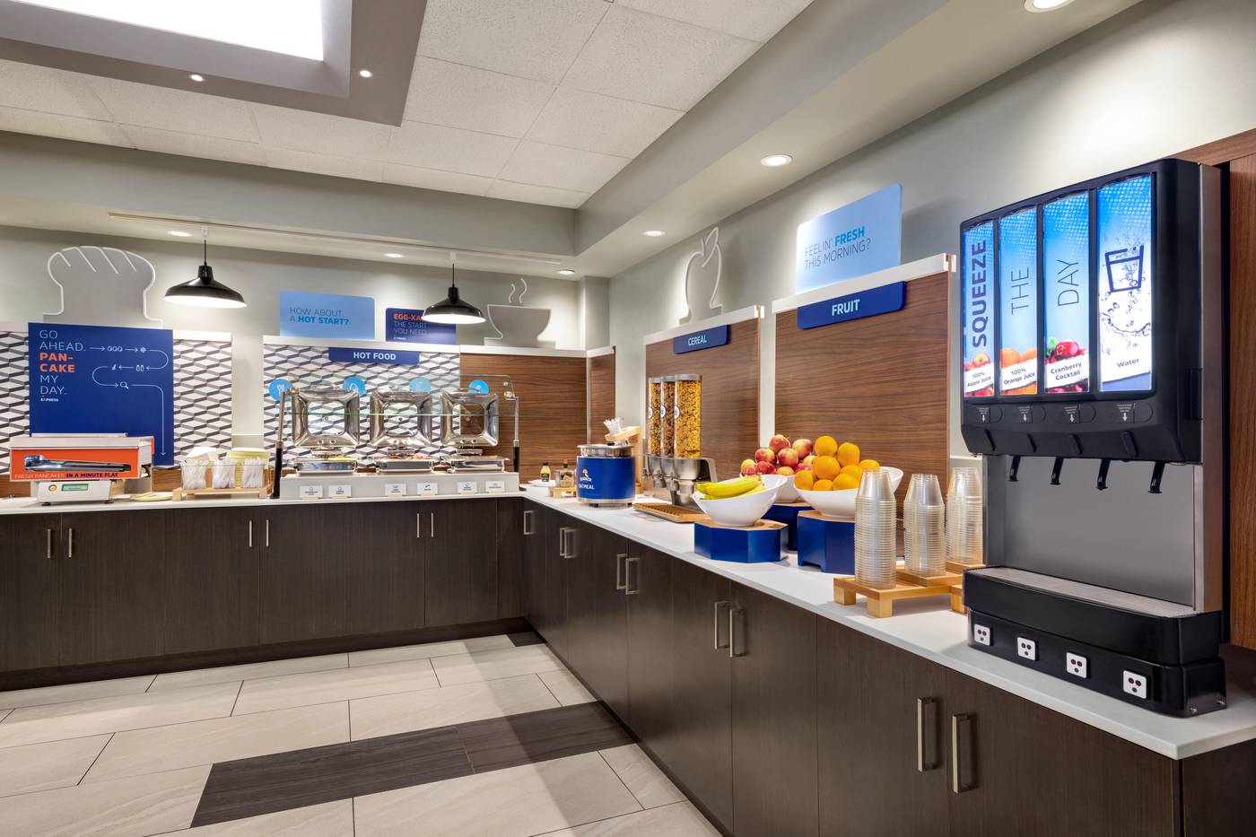 Holiday-Inn-Express-Vancouver-Metrotown--Burnaby--Restaurant-35