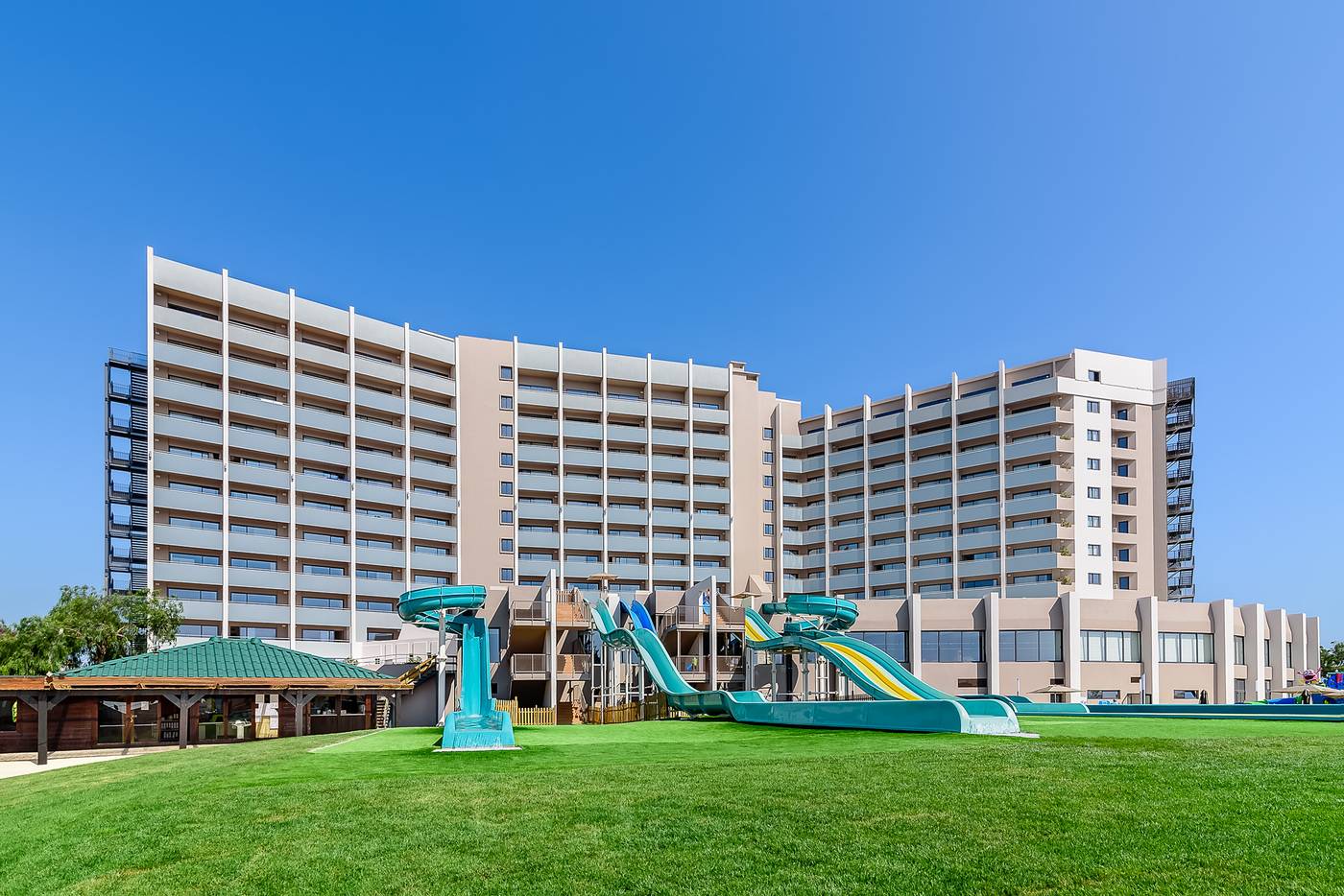 Jupiter-Albufeira-Hotel---Family---Fun-General-view-7
