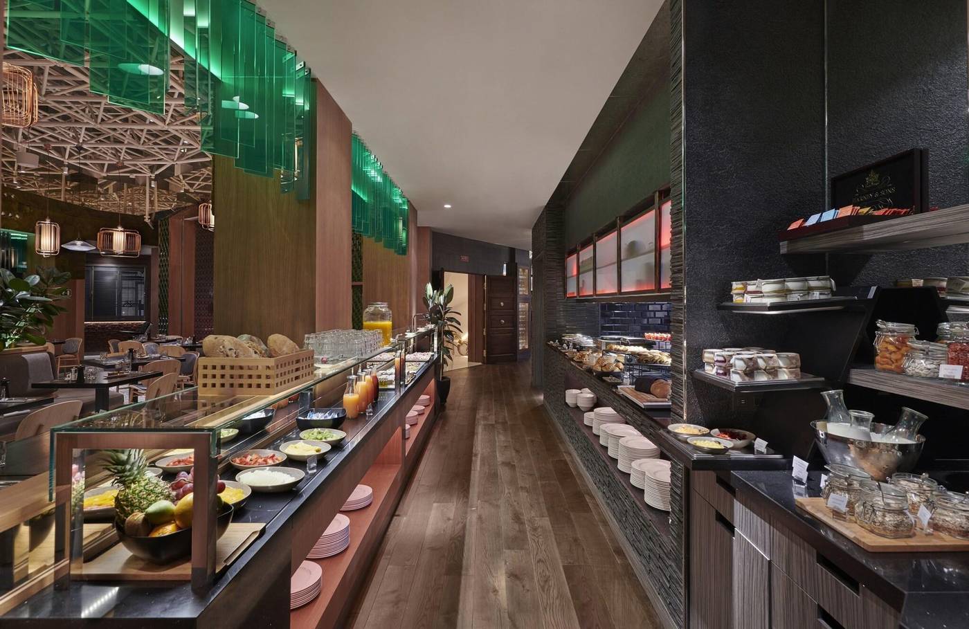 Hyatt-Centric-Gran-Via-Madrid-Restaurant-83