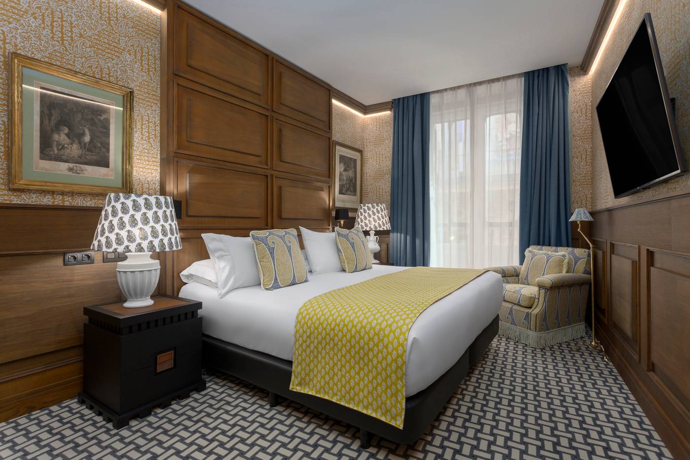 Room-Mate-Alba-Room-21