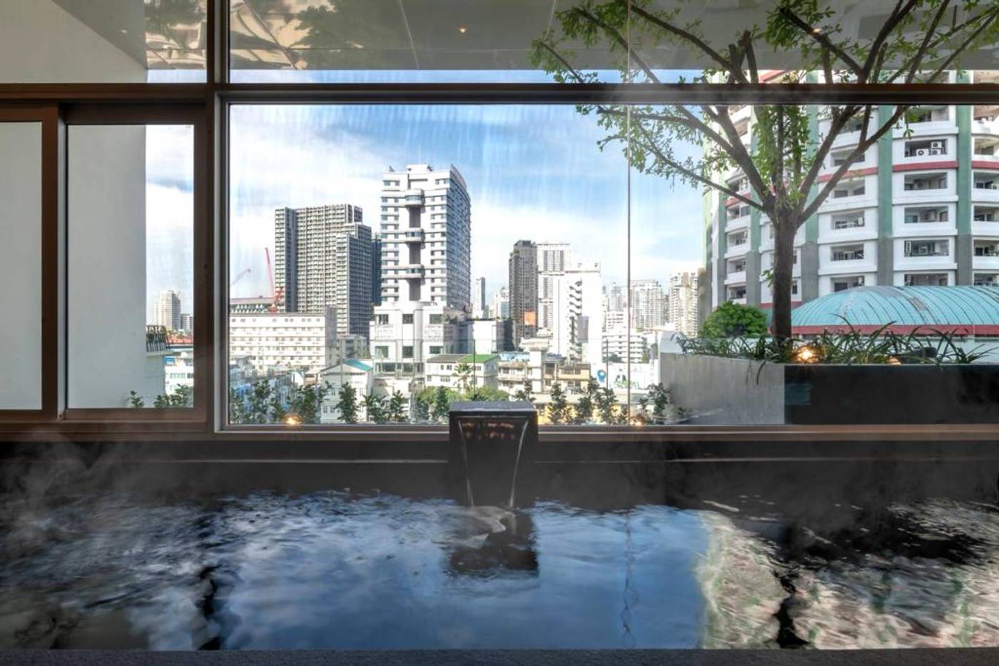 Jasmine-59-Hotel-Pool-66