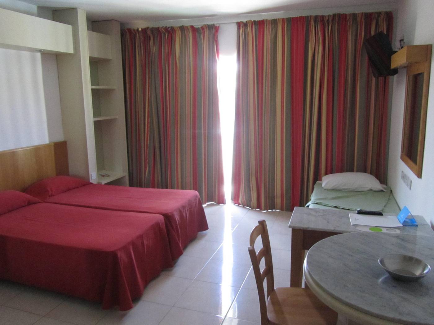 Topaz-Room-16