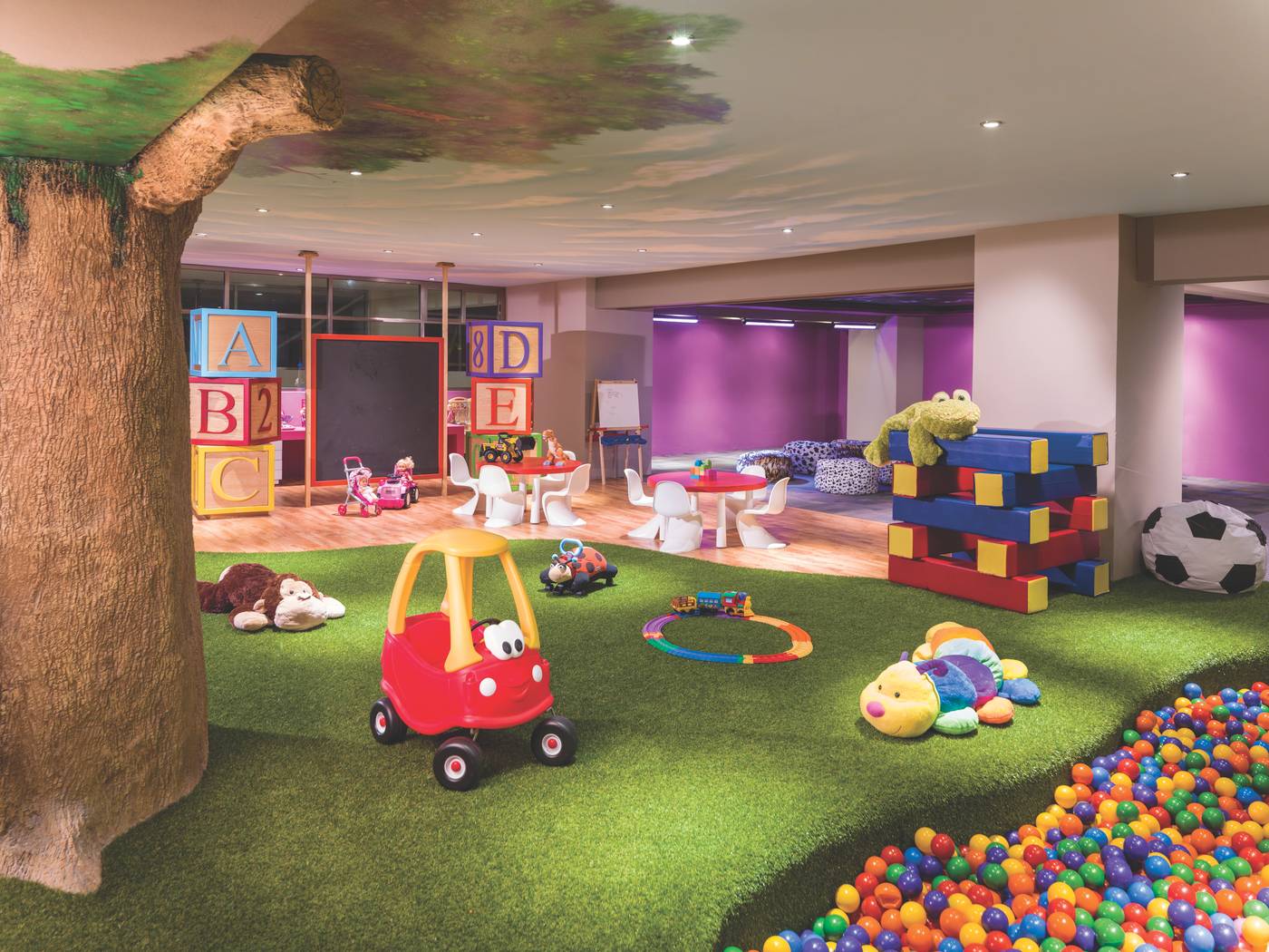 Generations-Riviera-Maya-by-Karisma-Sports-and-Entertainment-25