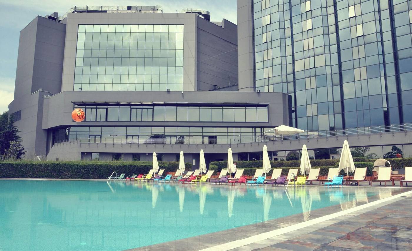 Sheraton-Hotel-Atakoy-Pool-101