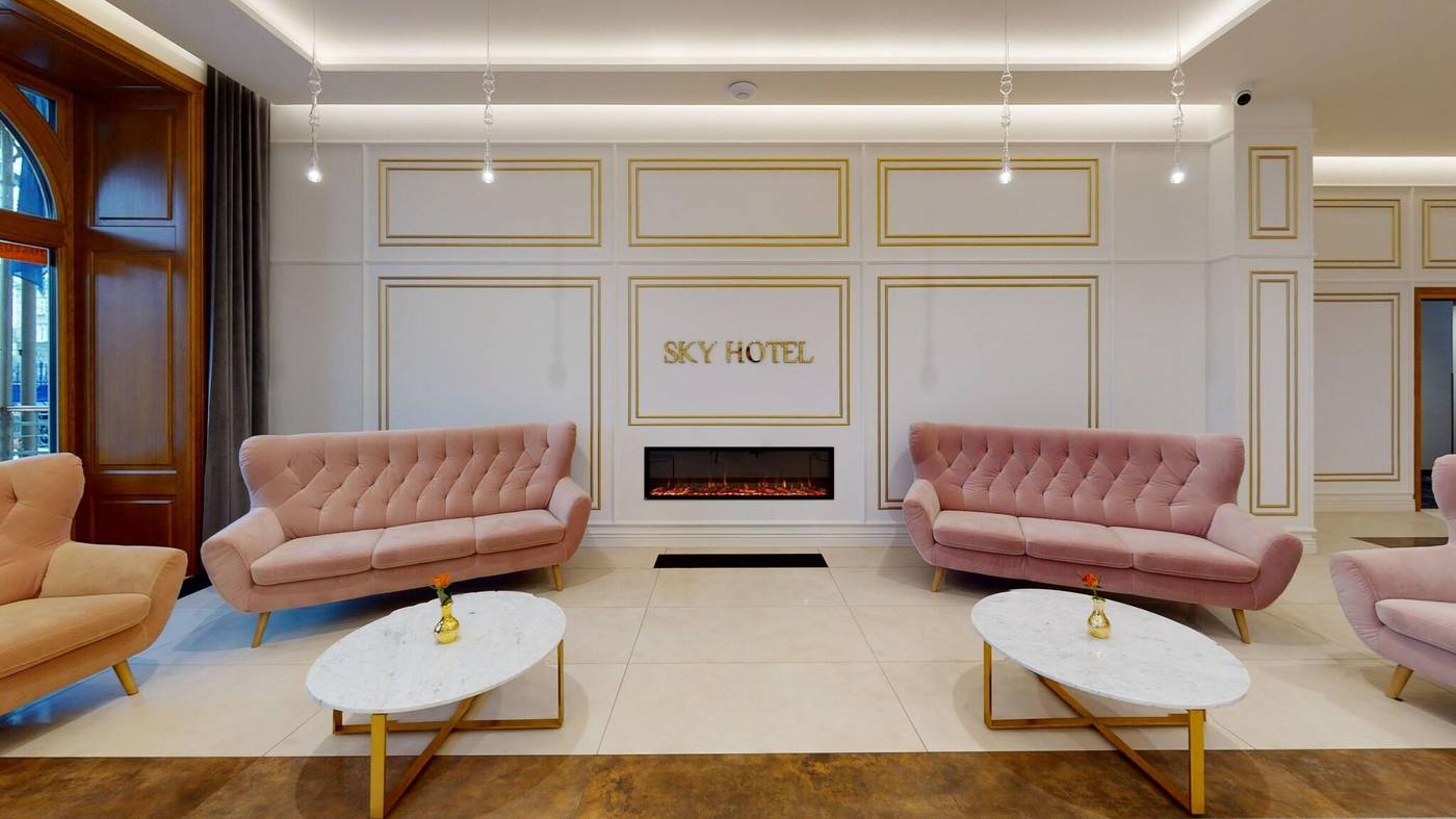Sky-Hotel-Krakow-Lobby-5