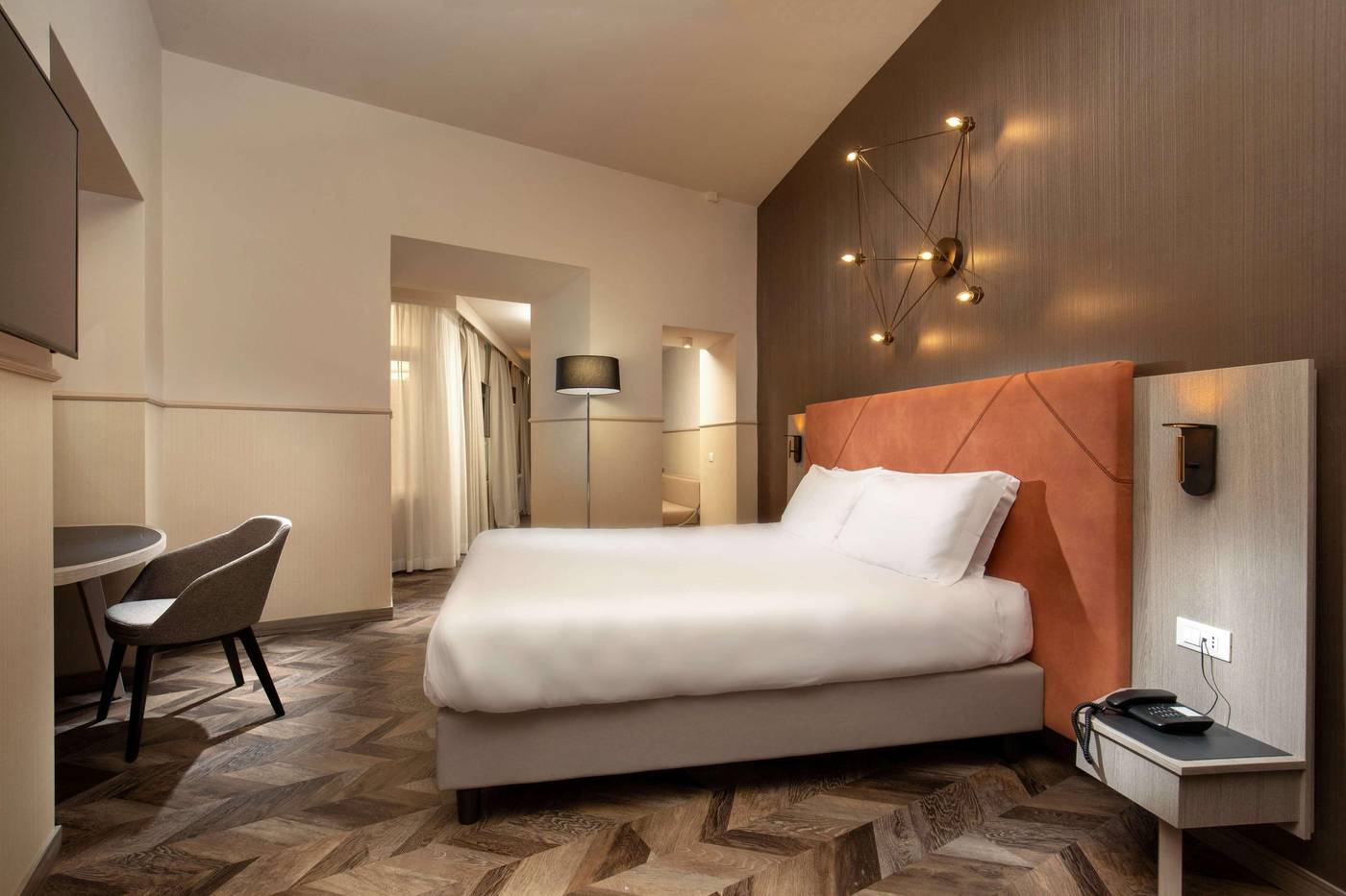 Cosmopolita-Hotel-Rome--Tapestry-Collection-by-Hil-Room-32