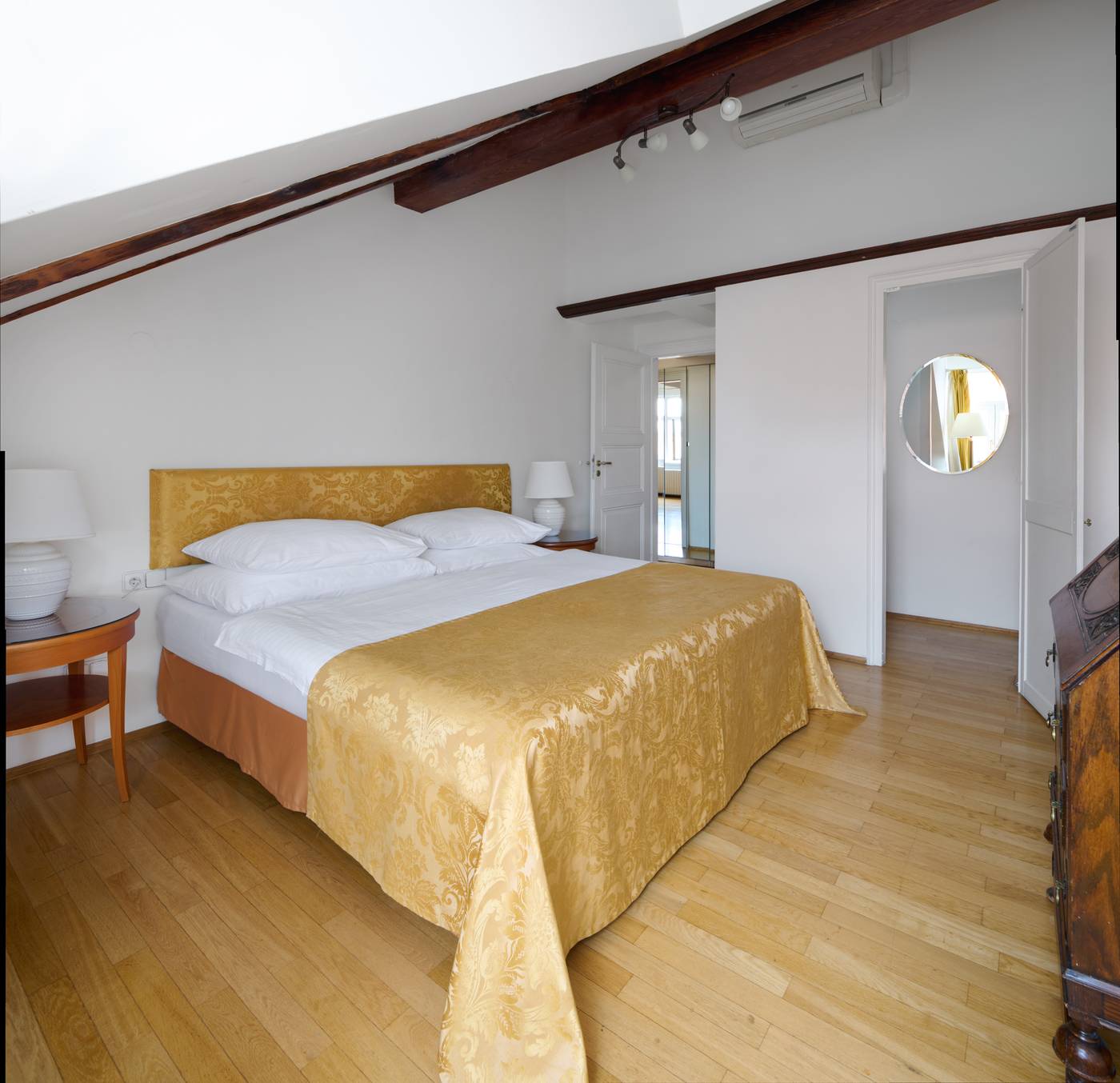 Residence-La-Fenice-Room-12