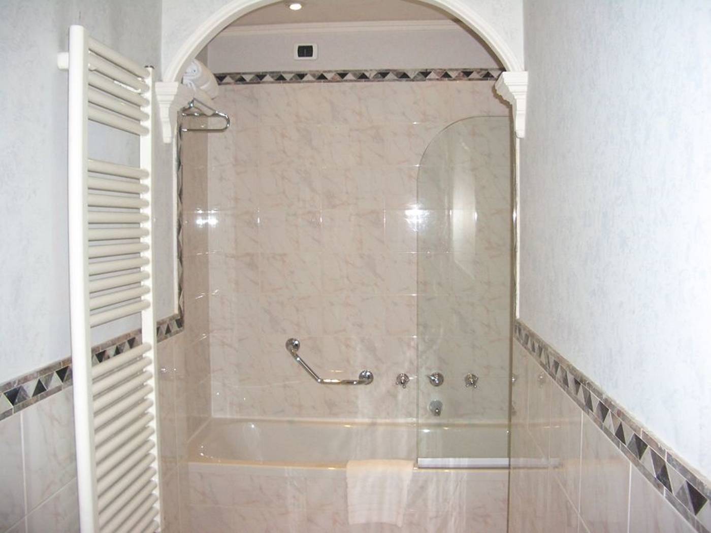 De-la-Ville-General-view-28