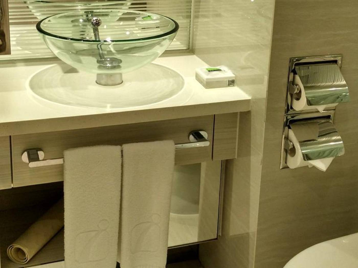 iclub-Fortress-Hill-Room-7