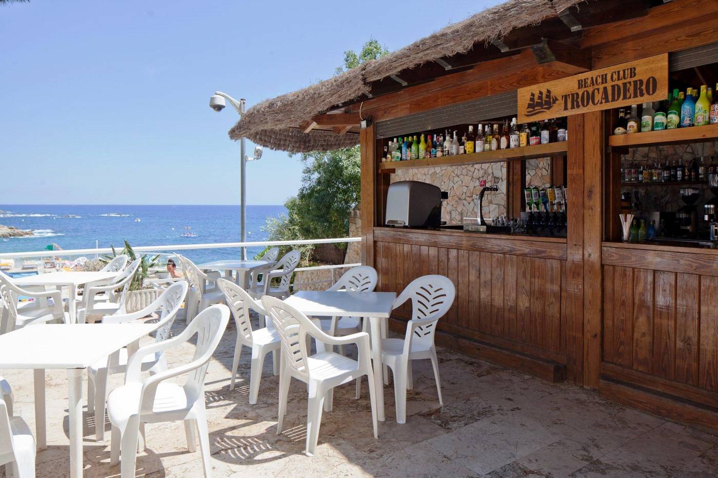 htop-Caleta-Palace-Bar-62