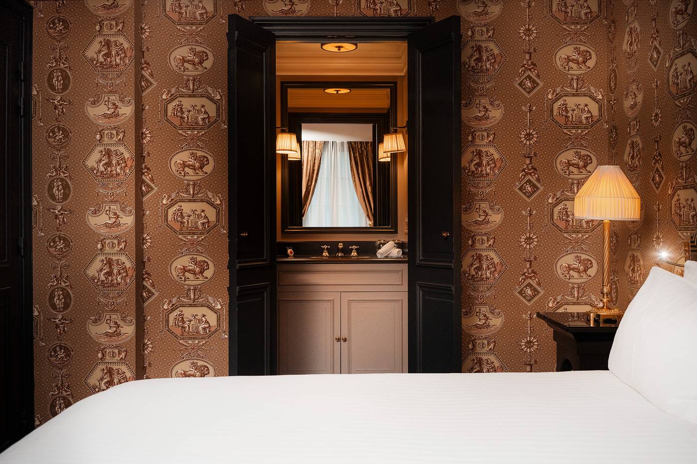 Maison-Athenee-Room-4