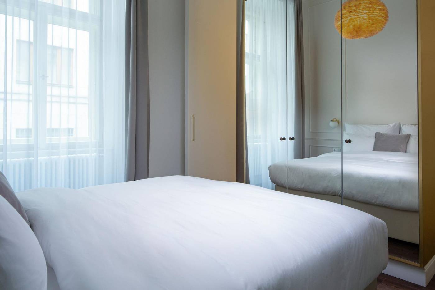 OREA-Place-Seno-Room-33