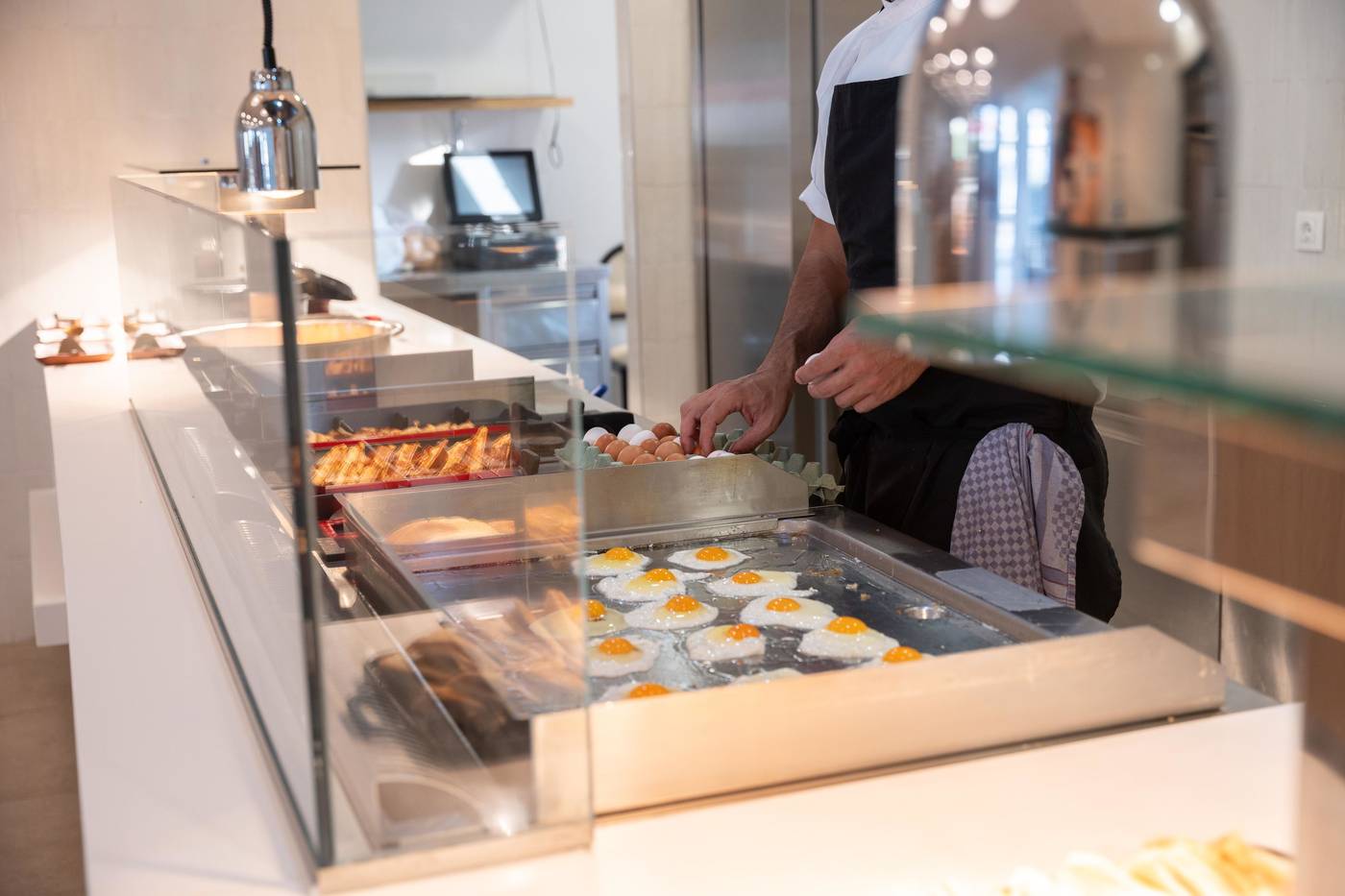 Orion-Hotel-Restaurant-57