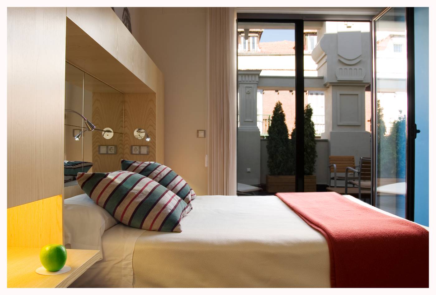 Room-Mate-Alicia-Room-28