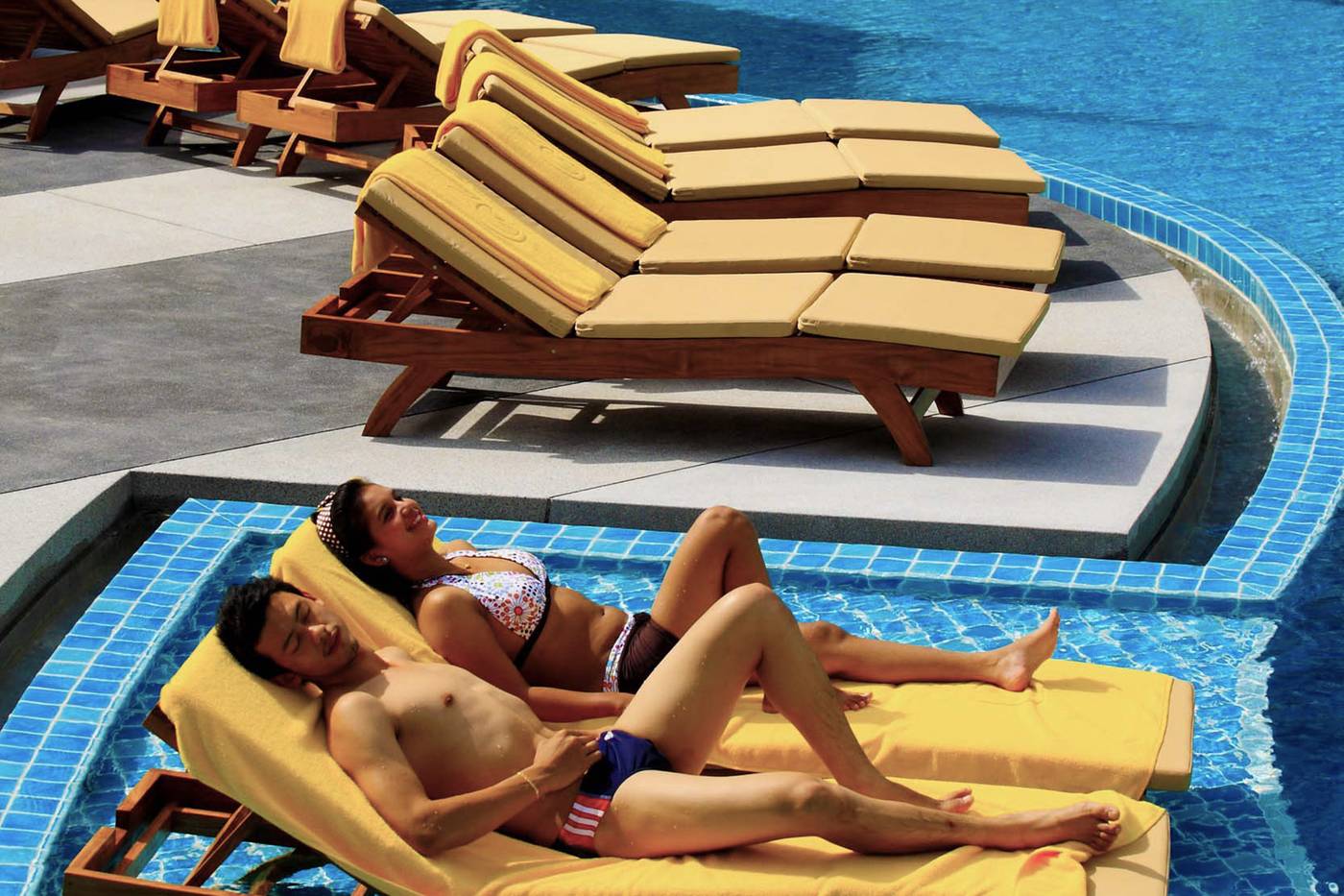 Centara-Anda-Dhevi-Resort---Spa-Krabi-Pool-14