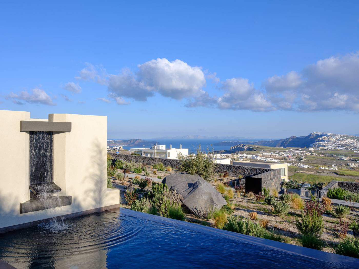 Apikia-Santorini-Room-8