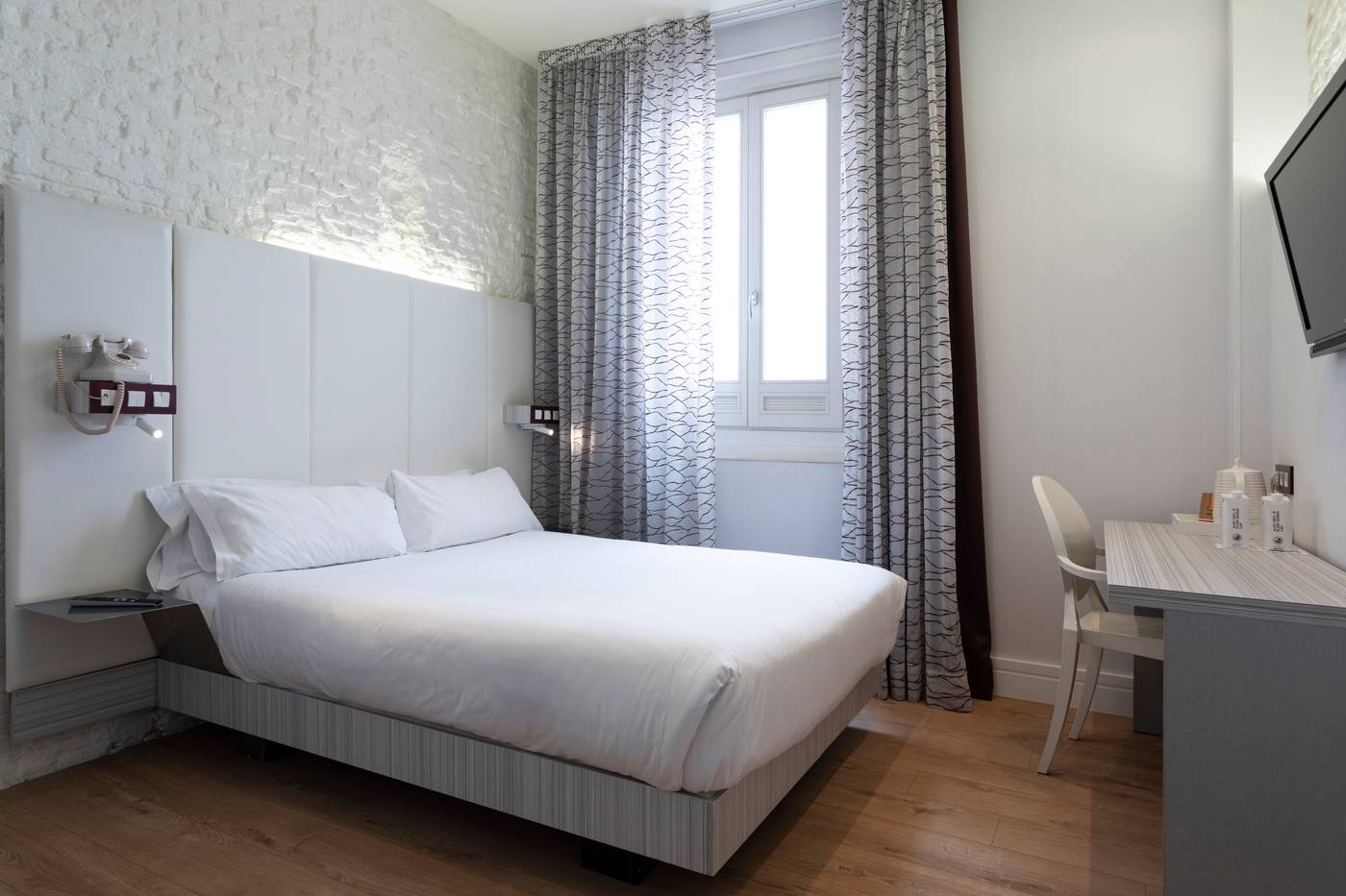 Petit-Palace-Lealtad-Plaza-Room-14