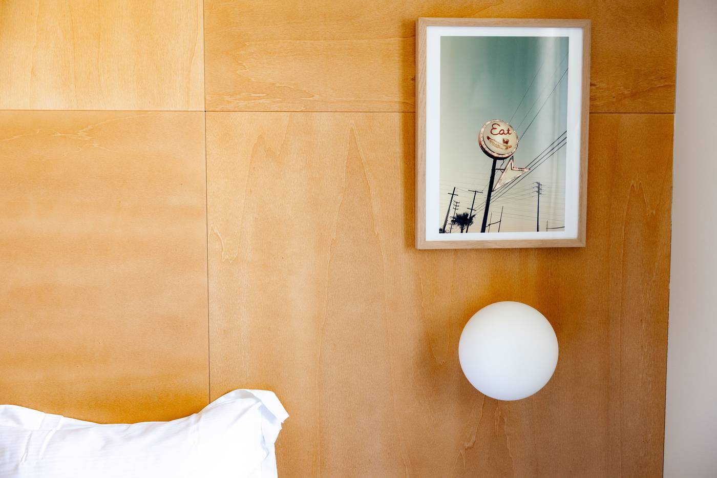 The-Hotel-Cabane-Room-13