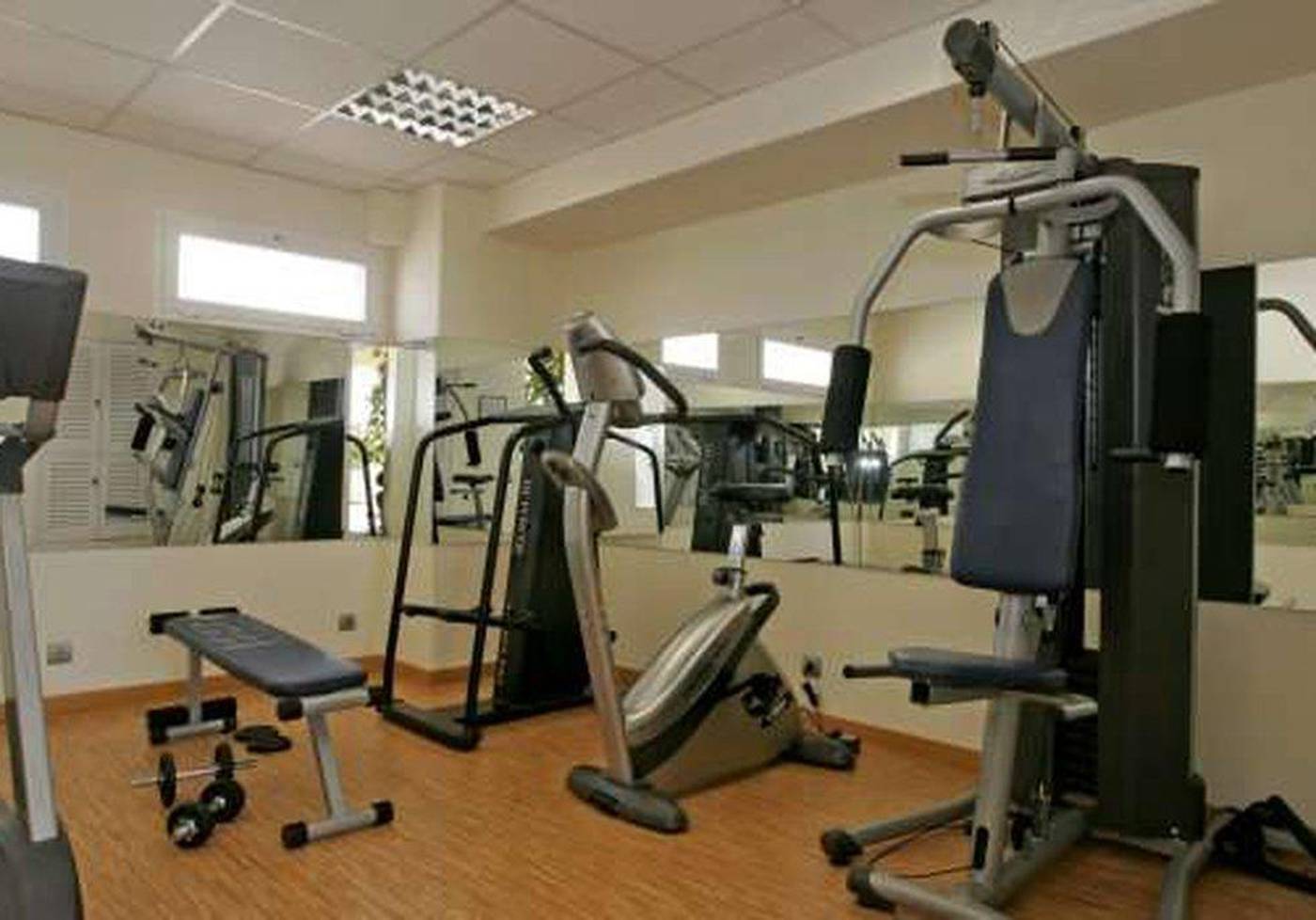 Royal-Plaza-Sports-and-Entertainment-56