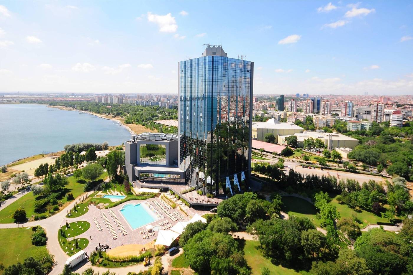 Sheraton-Hotel-Atakoy-General-view-4