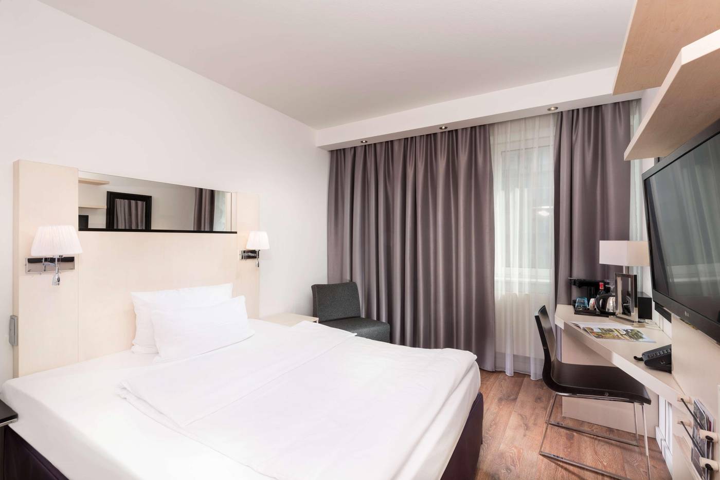 Scandic-Berlin-Kurfurstendamm-Room-33