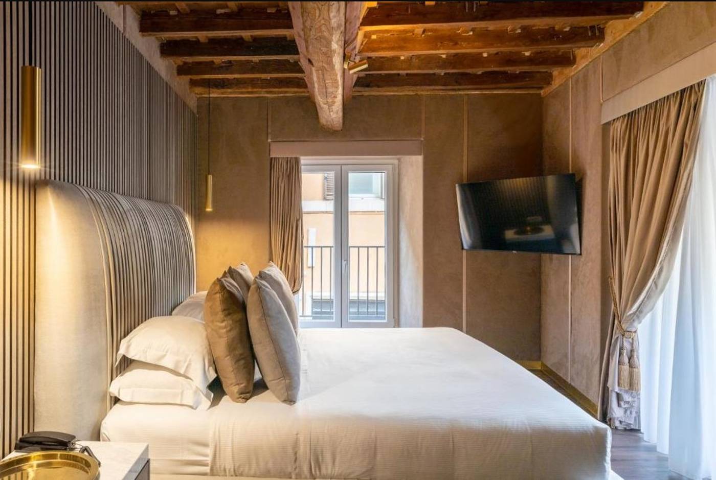 LE-REVE-DE-NAIM-Roma-Room-40