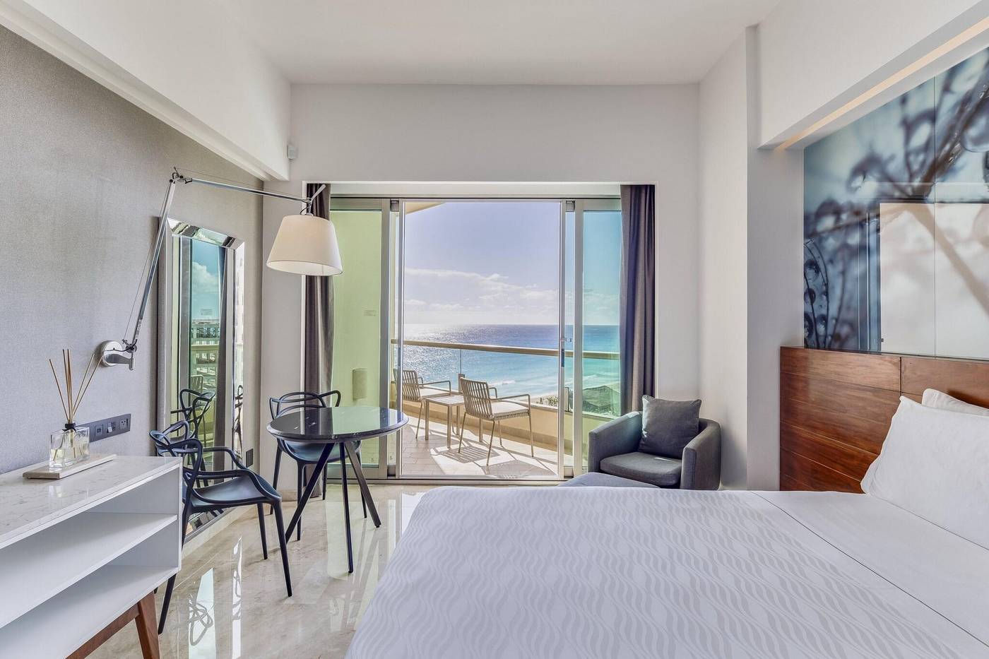 Live-Aqua-Beach-Resort-Canc----n-Room-29