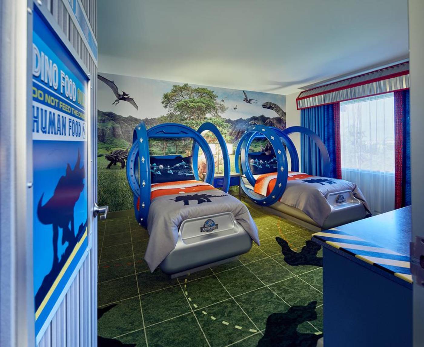 Loews Royal Pacific Resort at Universal Orlando