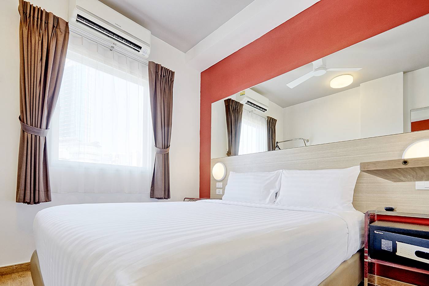 Red-Planet-Bangkok-Asoke-Room-5