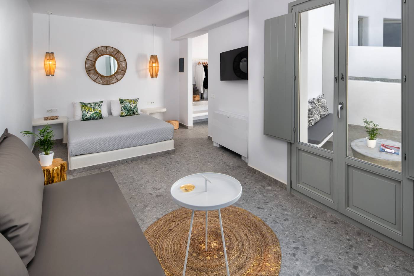 Seven-Suites-Room-14