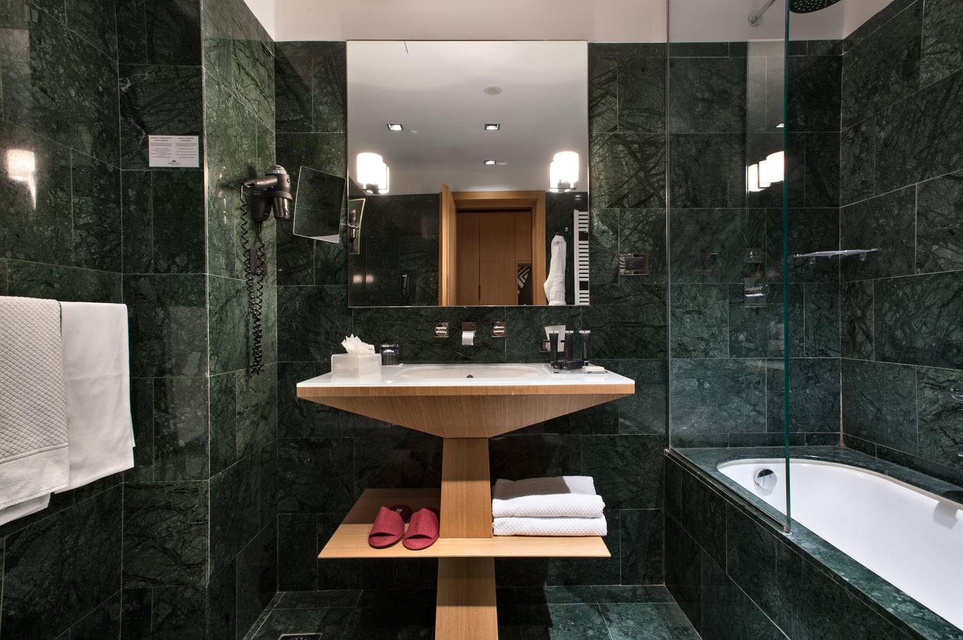 Crowne-Plaza-Milan-City-Room-51