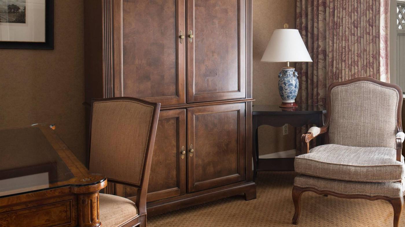 Wedgewood-Hotel---Spa-Room-31