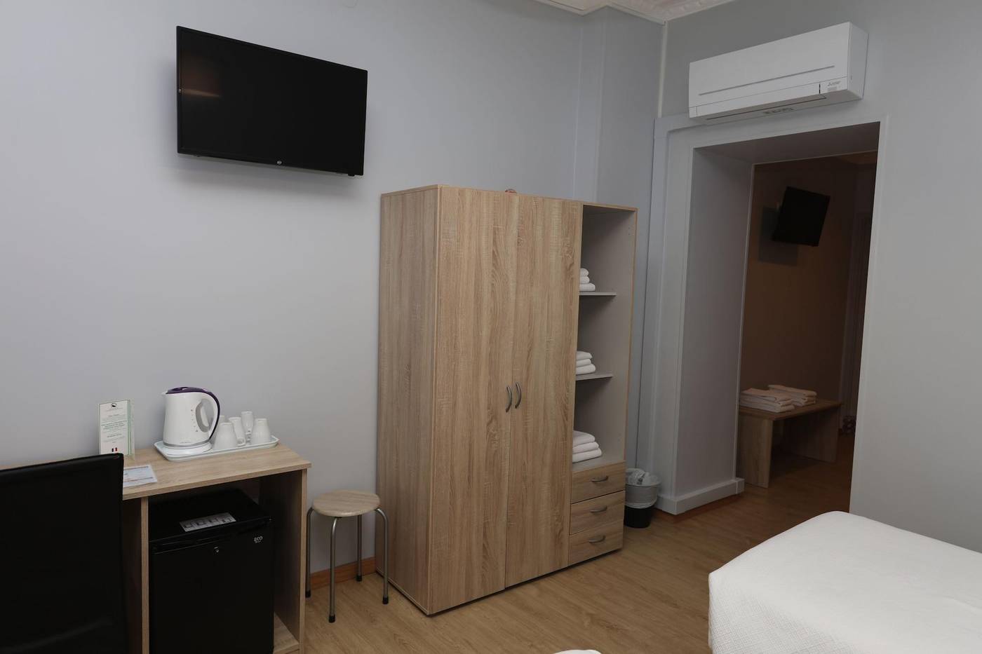 O-El-trico-Guesthouse-Room-19