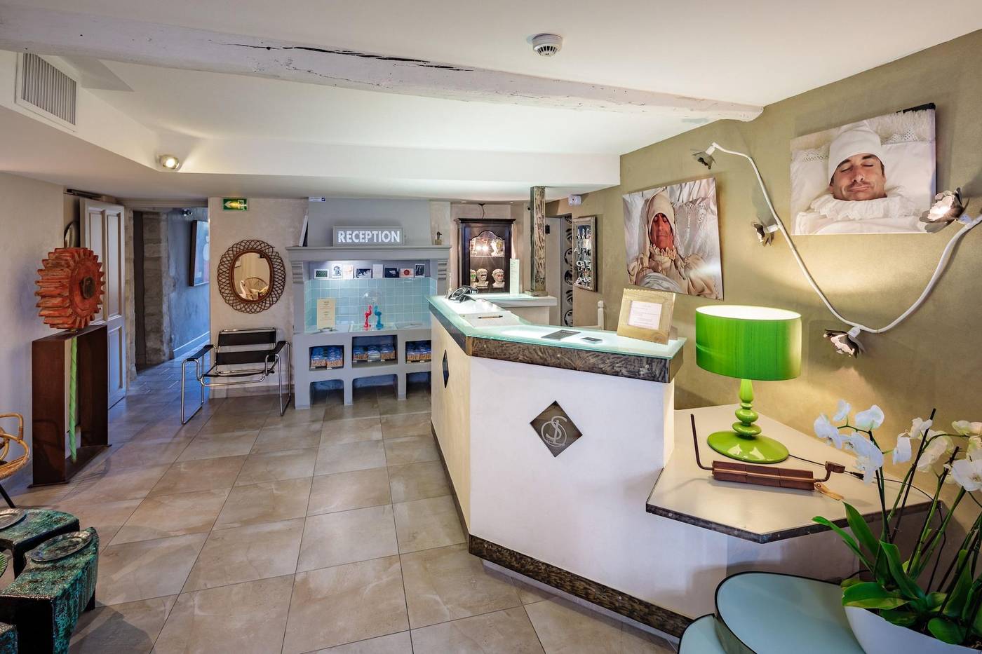 Hôtel La Suite-France-VILLENEUVE-LES-AVIGNON-Lobby-10