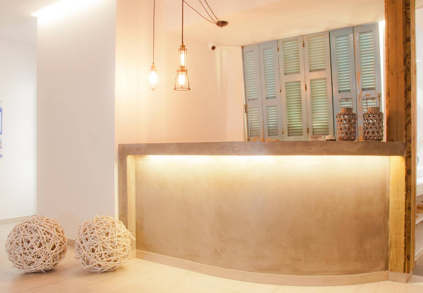 Malibu-Boutique-Lobby-54