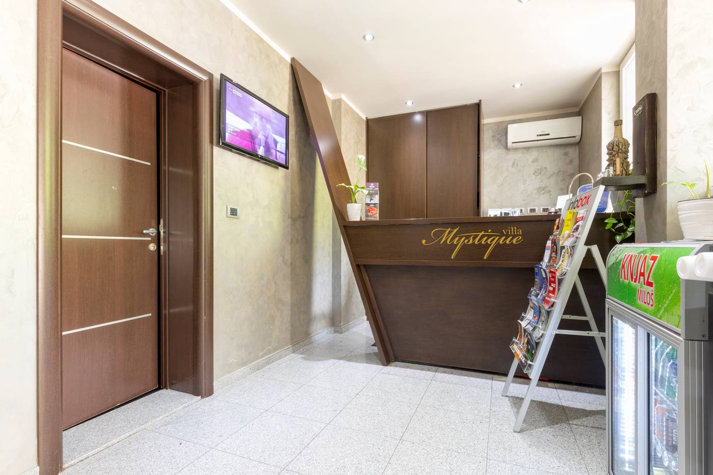 Villa Mystique-Serbia-Belgrade-Lobby-4