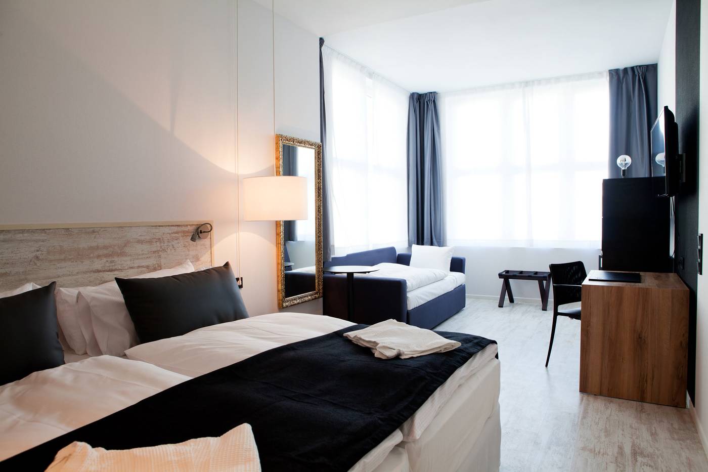 Catalonia-Berlin-Mitte-Room-28