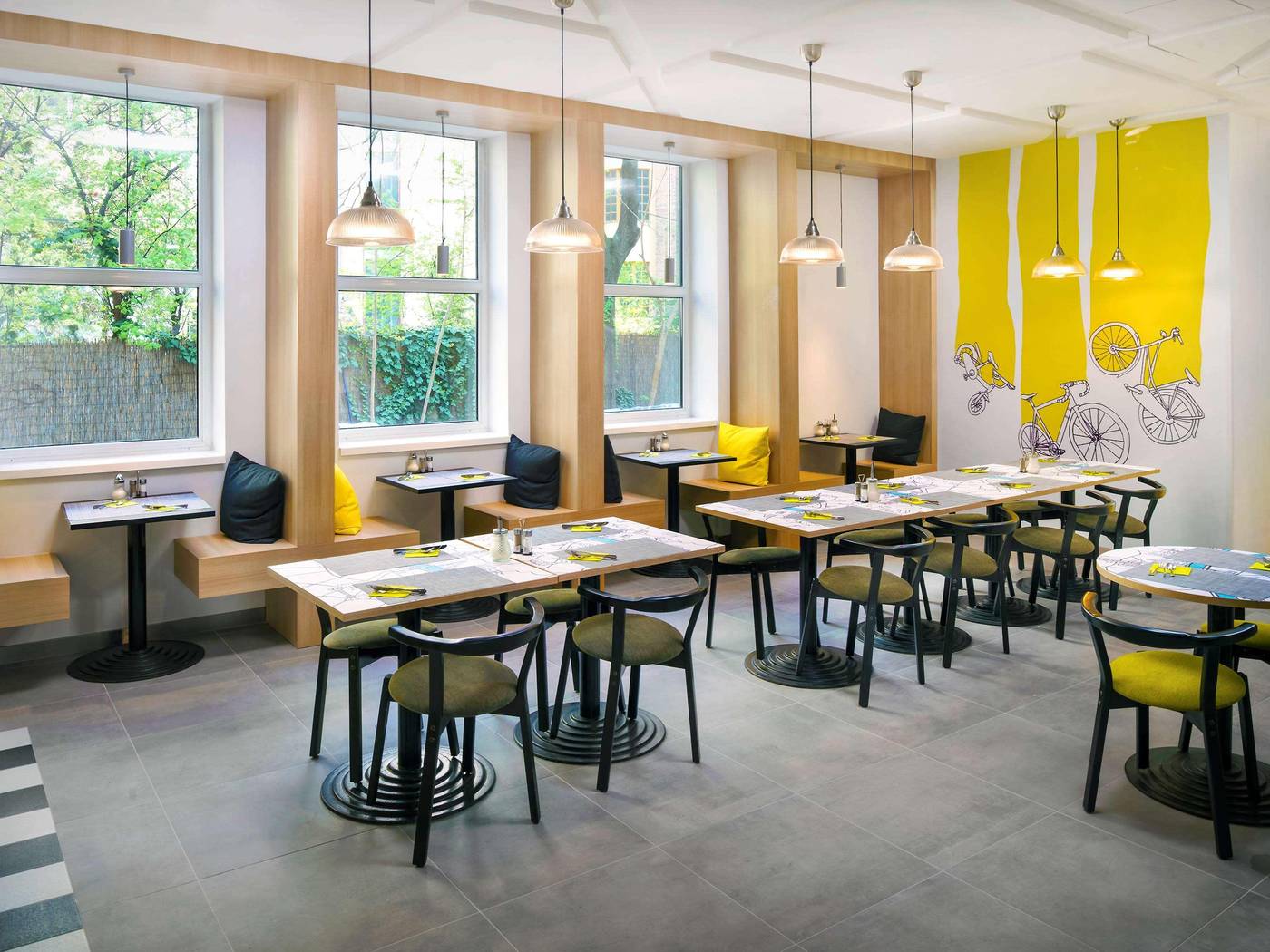 ibis-Styles-Budapest-City-Restaurant-18