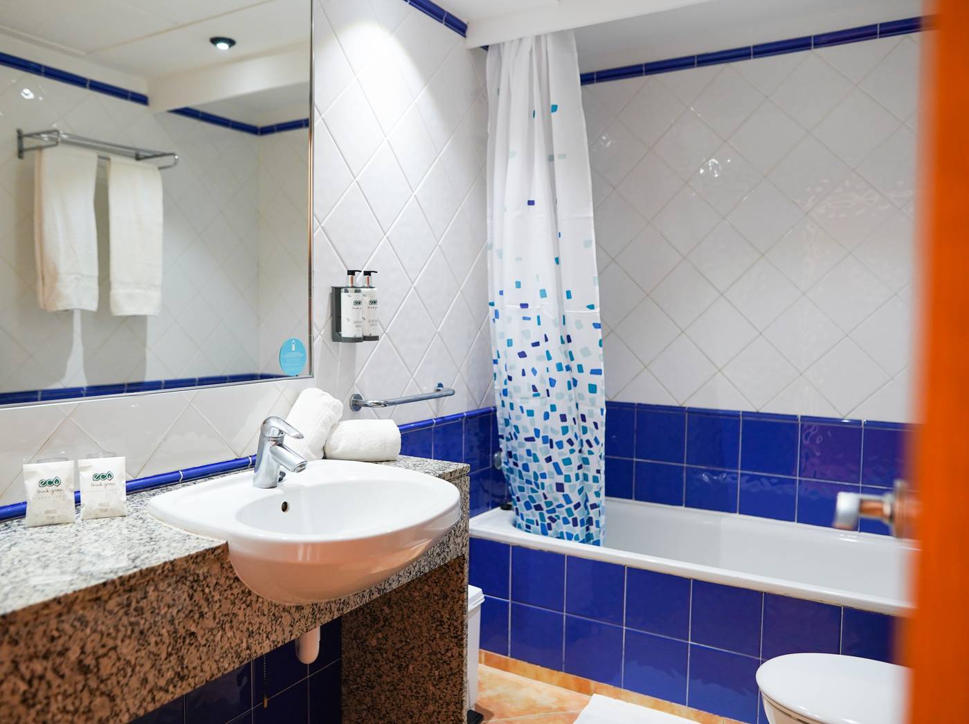 Rosamar-Aparthotel-All-Inclusive-Room-42