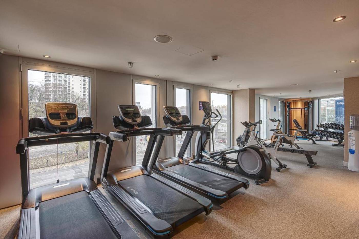 Hampton By Hilton Dusseldorf City Centre - Germany - Dusseldorf - Sports and Entertainment - 2