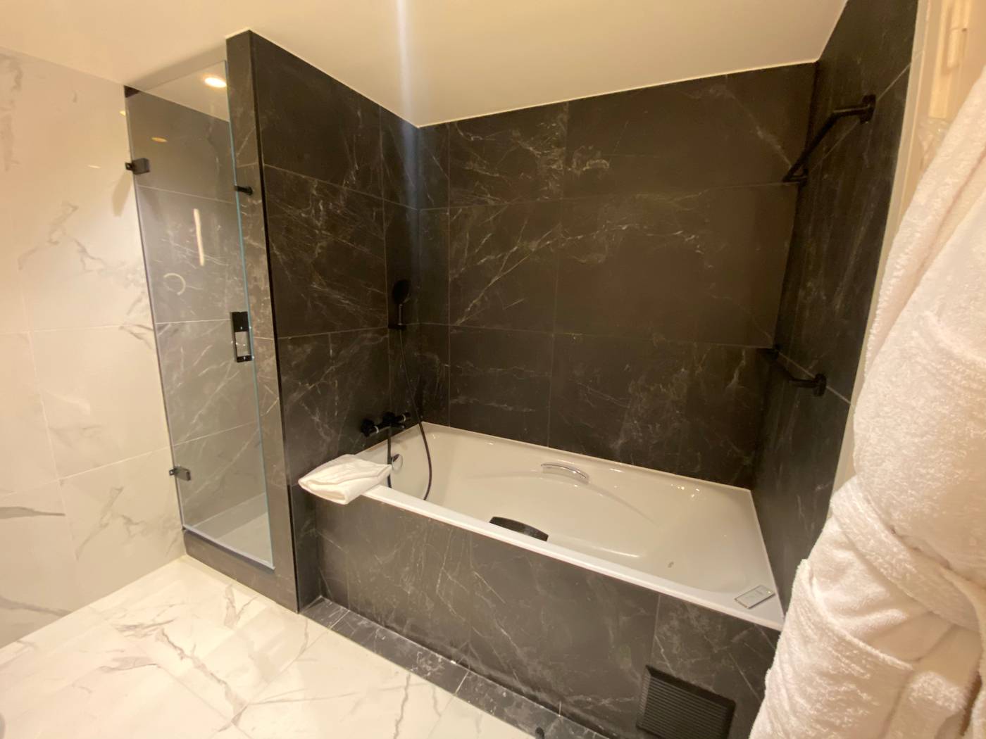 Hilton-Paris-la-Defense-Room-30