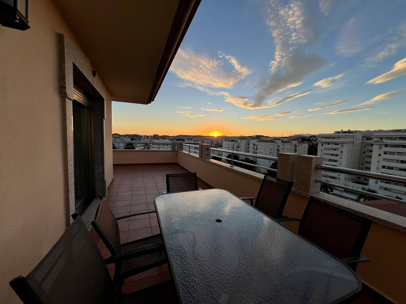 Mediterraneo-Real-Room-55