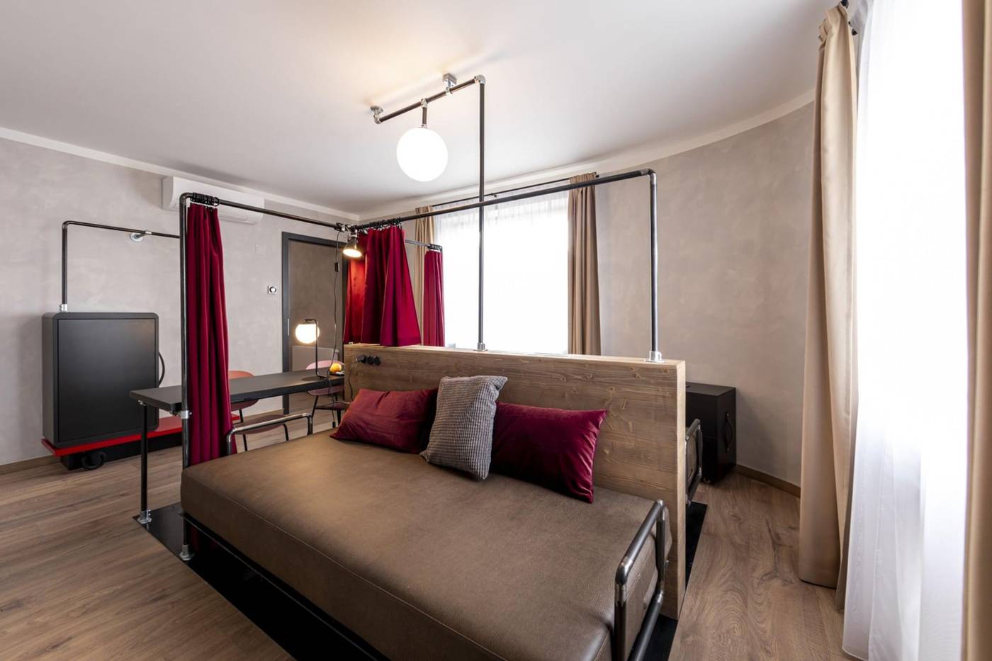 Miss-Sophie-s-Downtown-Room-41