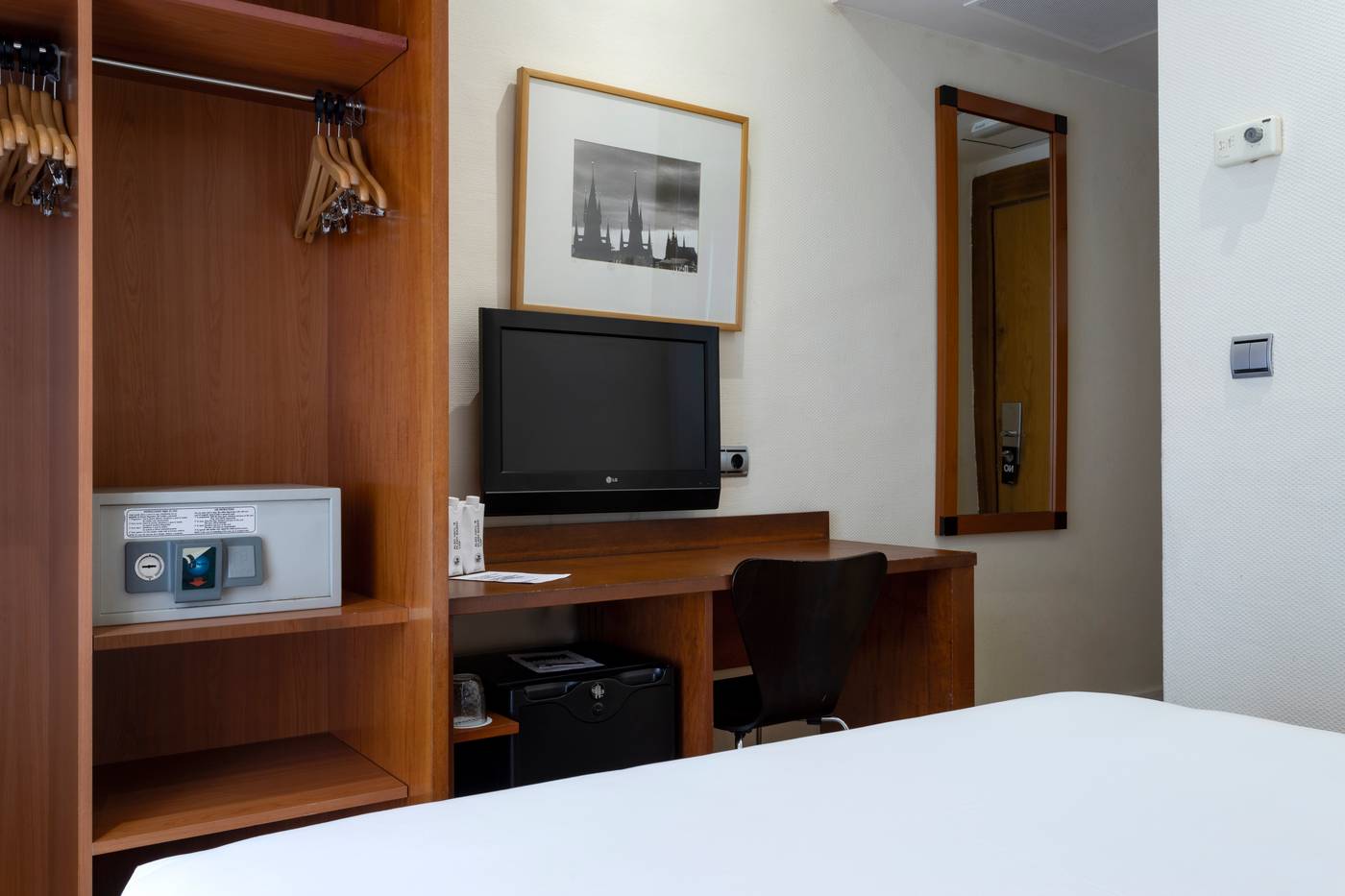 Petit-Palace-Cliper-Gran-V--a-Room-7