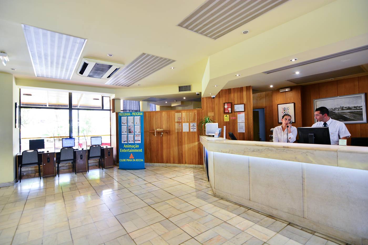 Clube-Praia-da-Rocha-Lobby-20