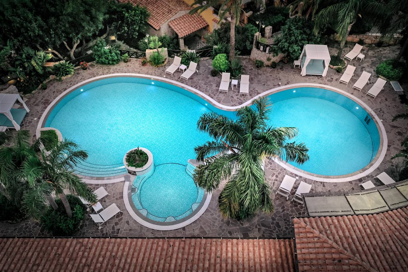 Cruccuris-Resort-Pool-17