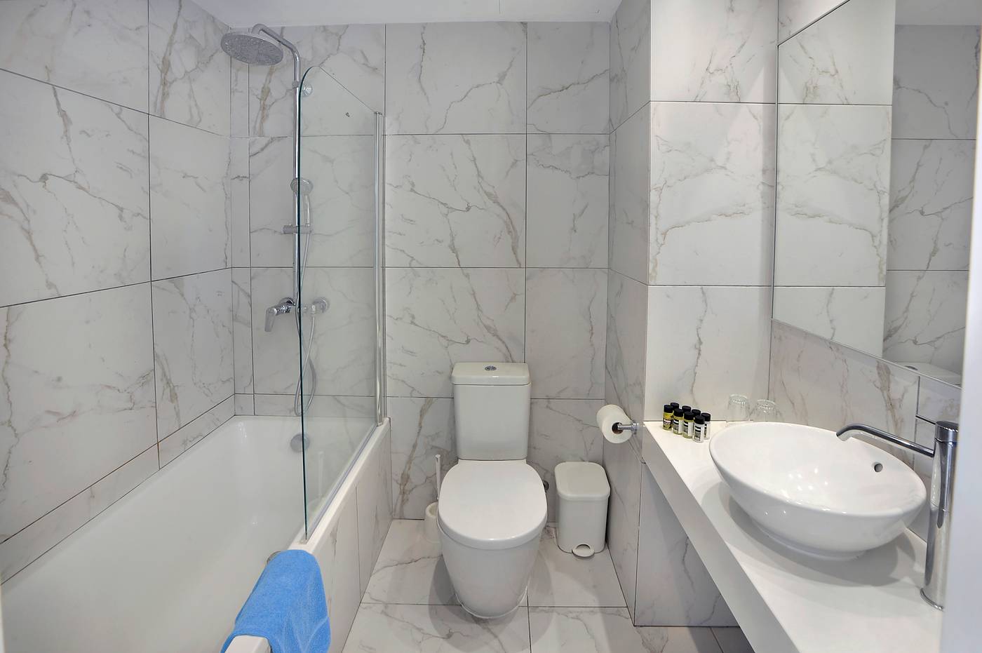 Nissiana-Hotel-and-Bungalows-Room-30