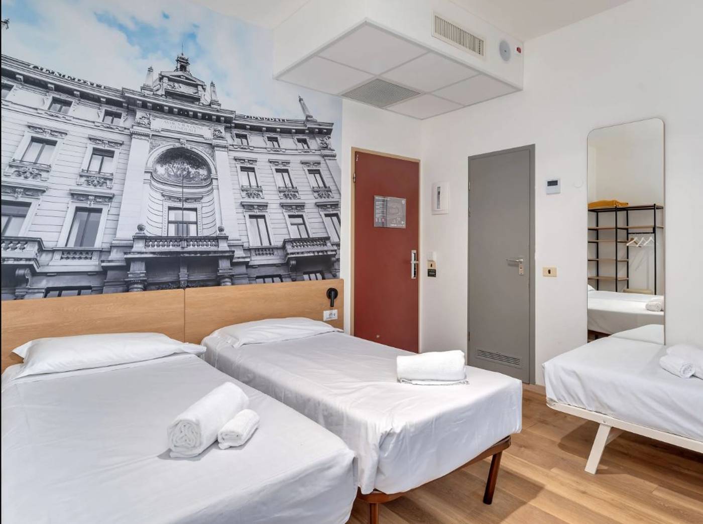 B-B-Hotel-Milano-Ornato-Room-4