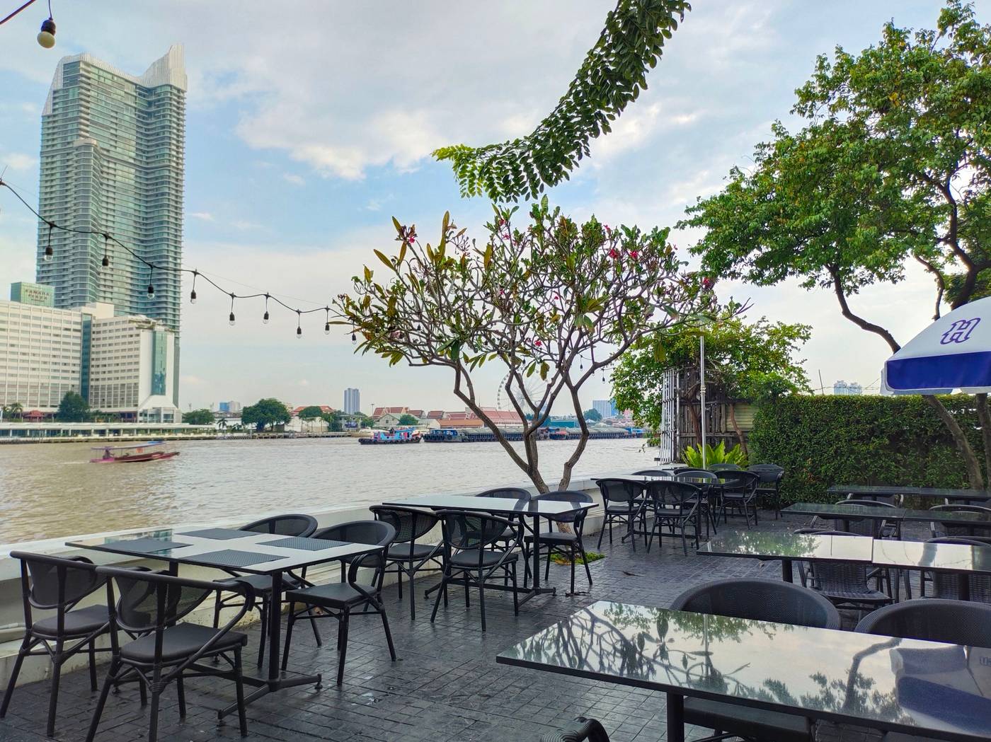 Away-Bangkok-Riverside-Kene-Restaurant-59