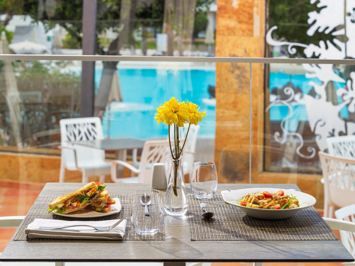 H10-Ocean-Suites-Restaurant-51